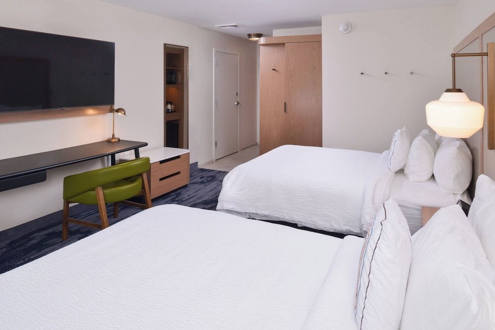 Suite, Multiple Beds, Non Smoking (Hearing Accessible)