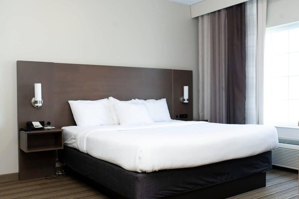 Studio Suite, 1 King Bed, Accessible, Non Smoking
