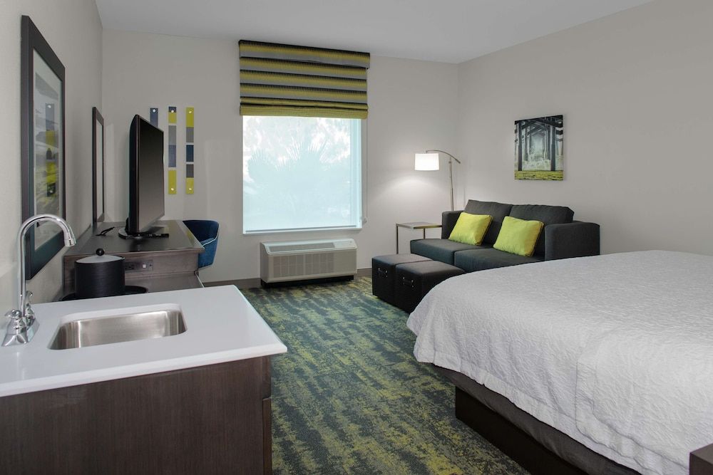 Room, 1 King Bed with Sofa bed, Accessible, Non Smoking (Mobility, Hearing, Bathtub)