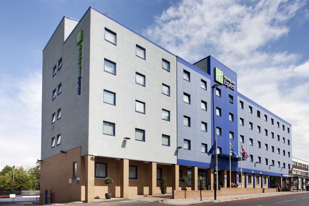 undefined Holiday Inn Express London - Park Royal by IHG 2