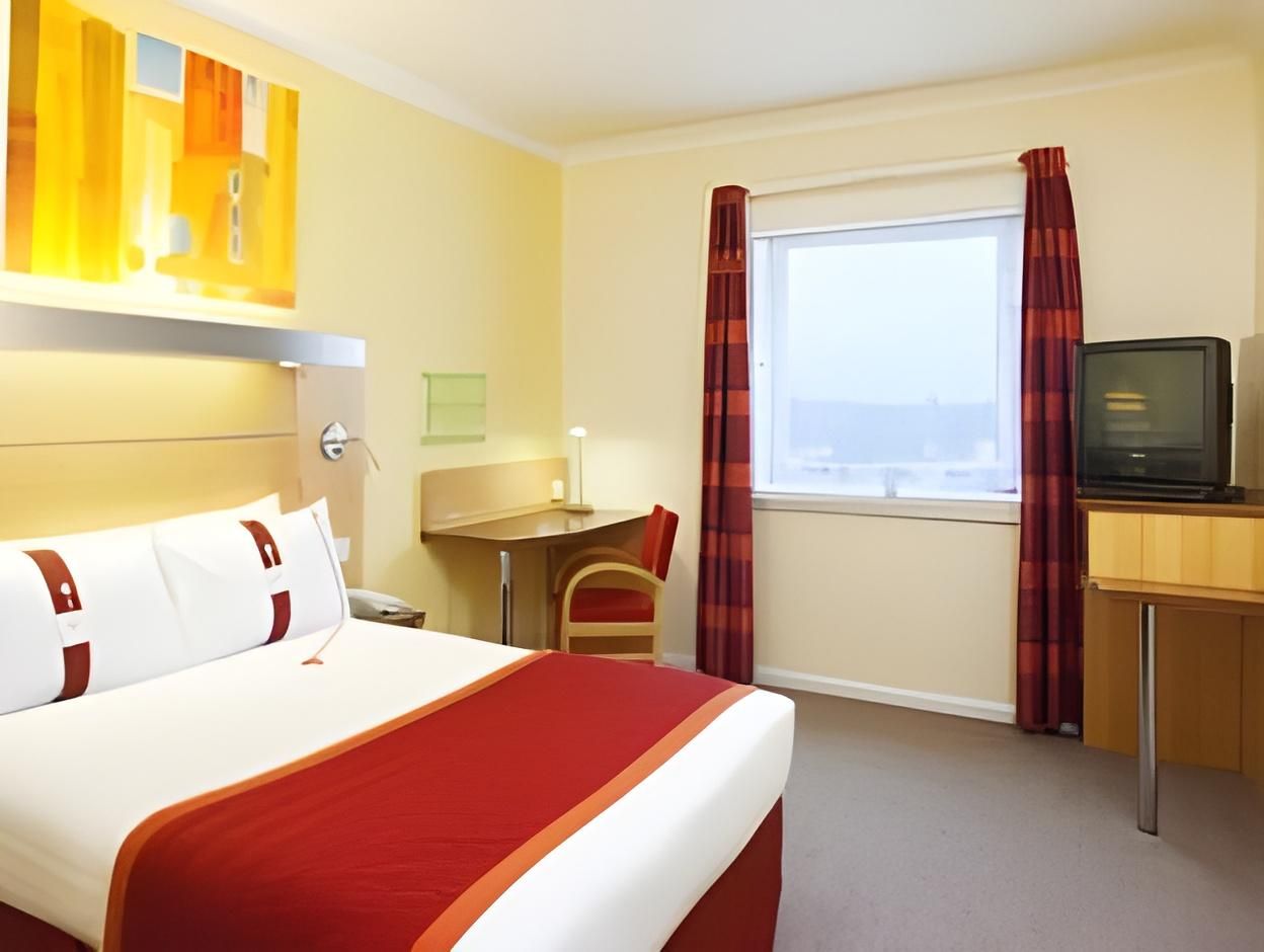 undefined Holiday Inn Express London - Park Royal by IHG 3