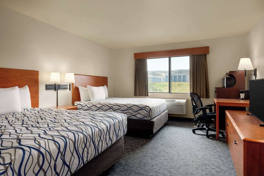 Room, 2 Queen Beds, Non Smoking