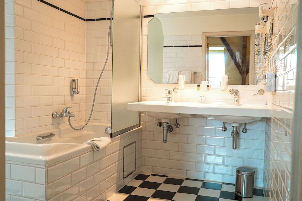 Martin's Relais Comfort Double or Twin Room 9