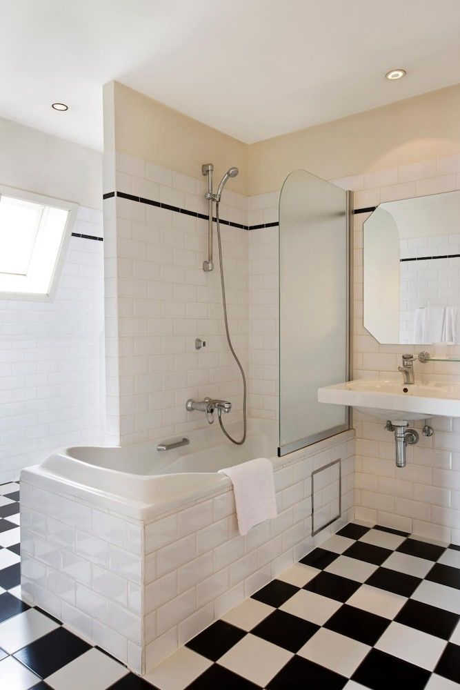 Martin's Relais Comfort Double or Twin Room 10