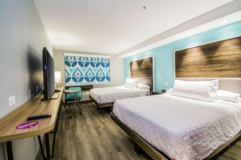 Room, 2 Queen Beds, Accessible (Hearing)