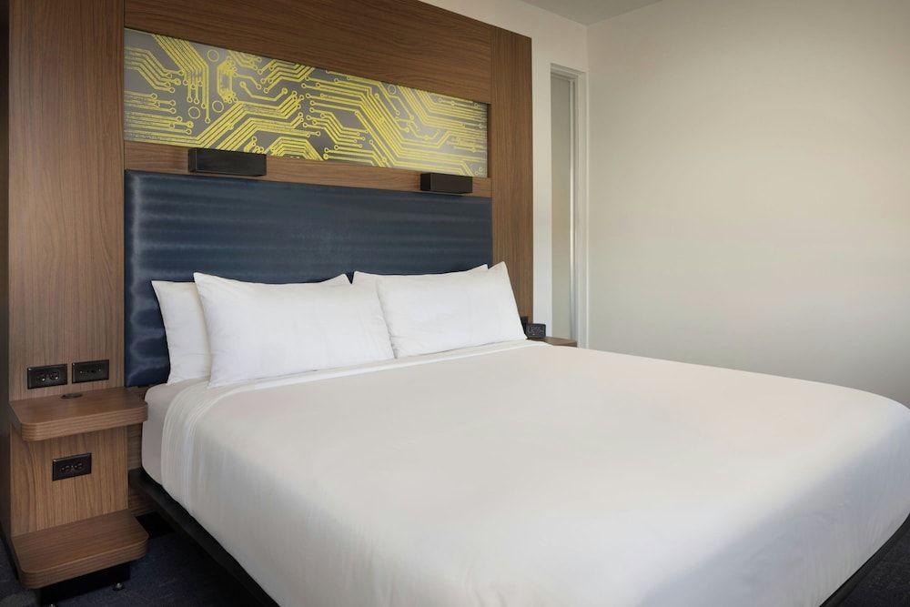 aloft, Room, 1 King Bed, Non Smoking