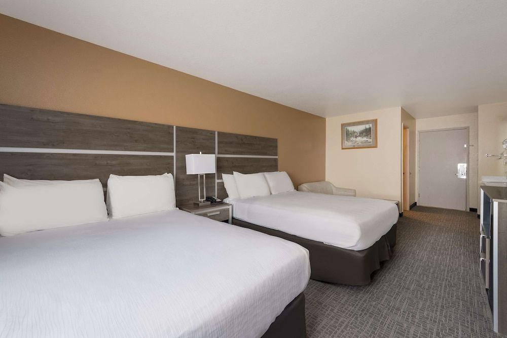 Standard Room, 2 Queen Beds, Smoking