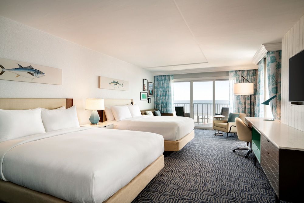 Deluxe Double Room, 2 Queen Beds, Balcony, Oceanfront