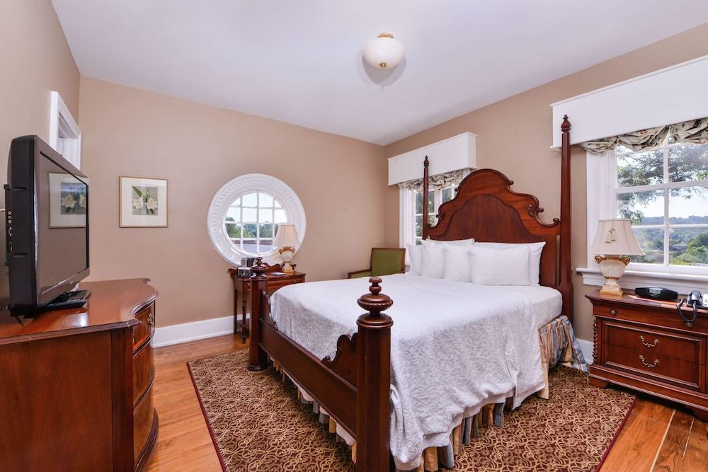 Room, 1 Queen Bed, Non Smoking (Historic)
