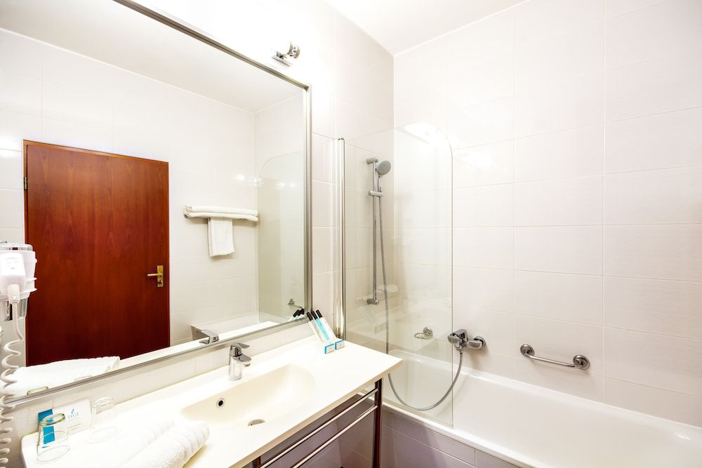 Hanza Hotel Double or Twin Room 13