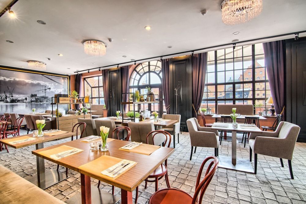 undefined Hanza Hotel 6