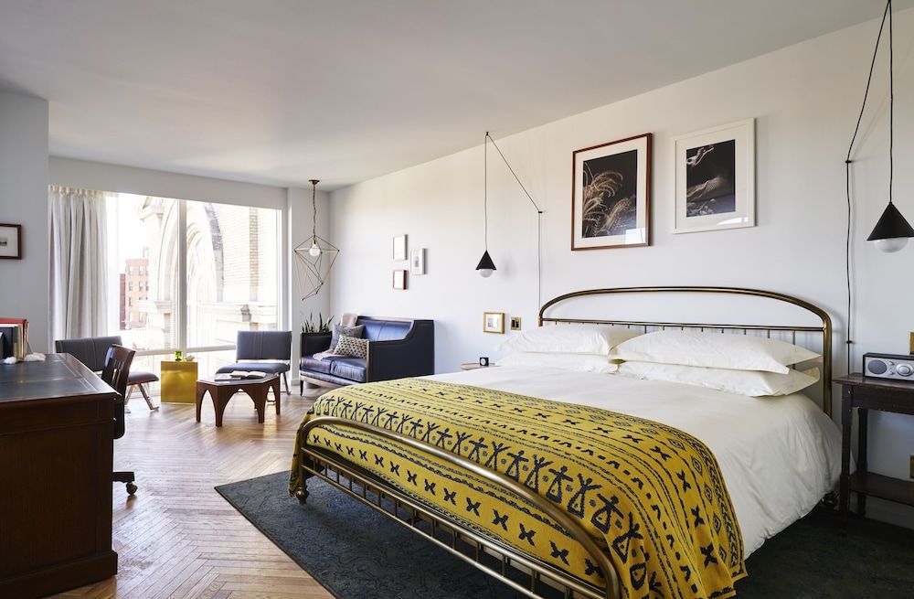 undefined The LINE Hotel DC 3