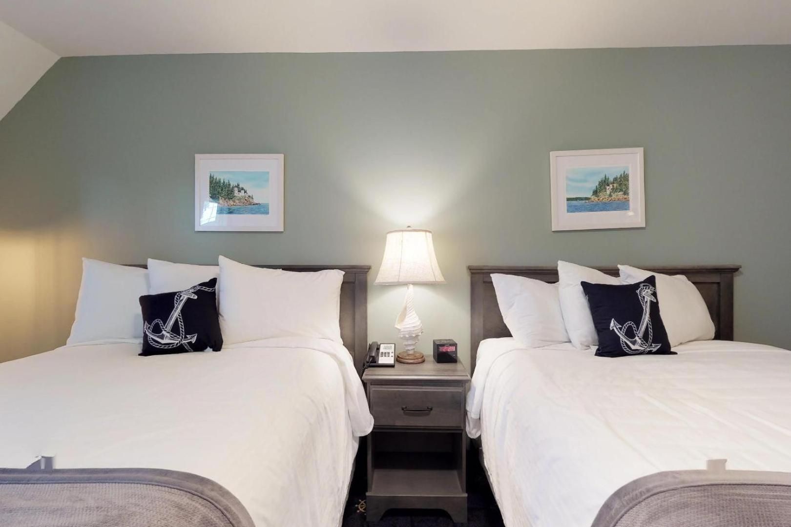Deluxe Queen Room with Two Queen Beds