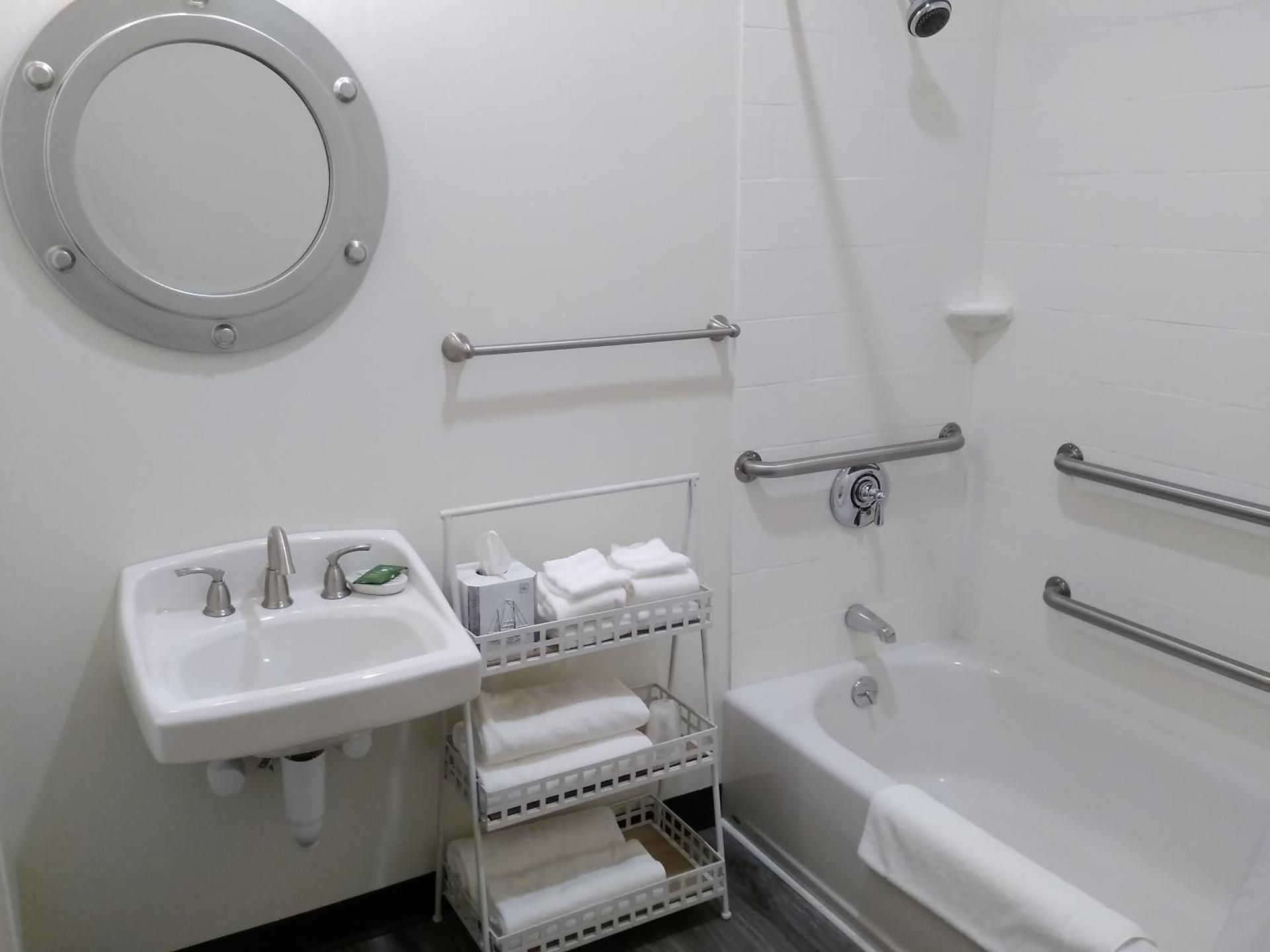 Queen Room - Disability Access