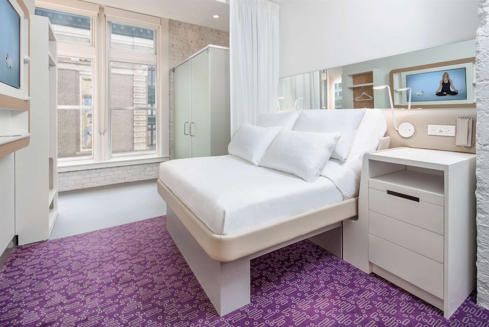 undefined YOTEL San Francisco 8