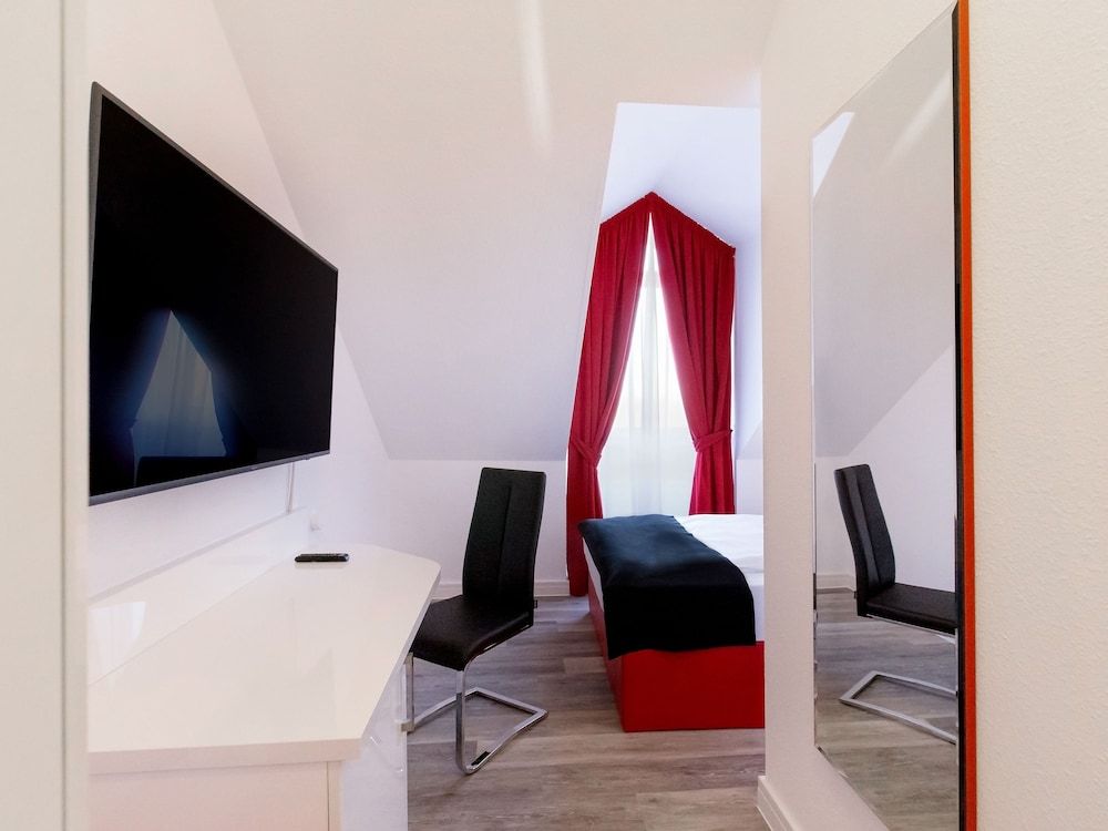 DORMERO Hotel München-Kirchheim Messe Standard Double Room 2