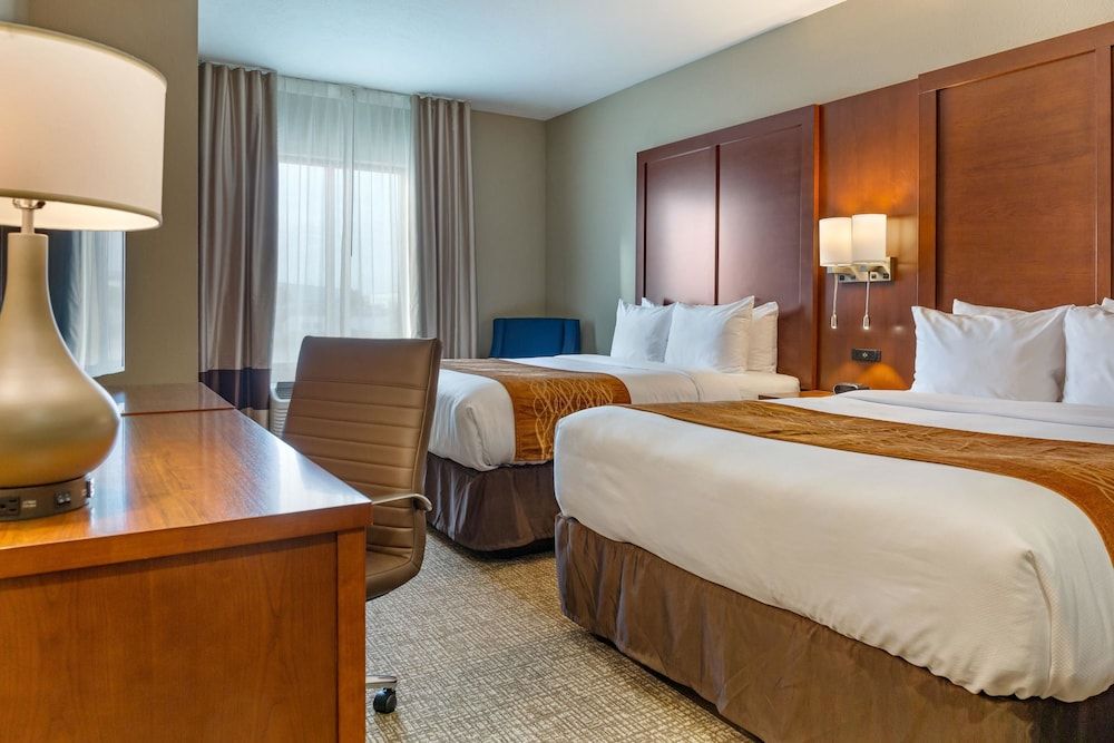 Suite, 2 Queen Beds, Accessible, Non Smoking