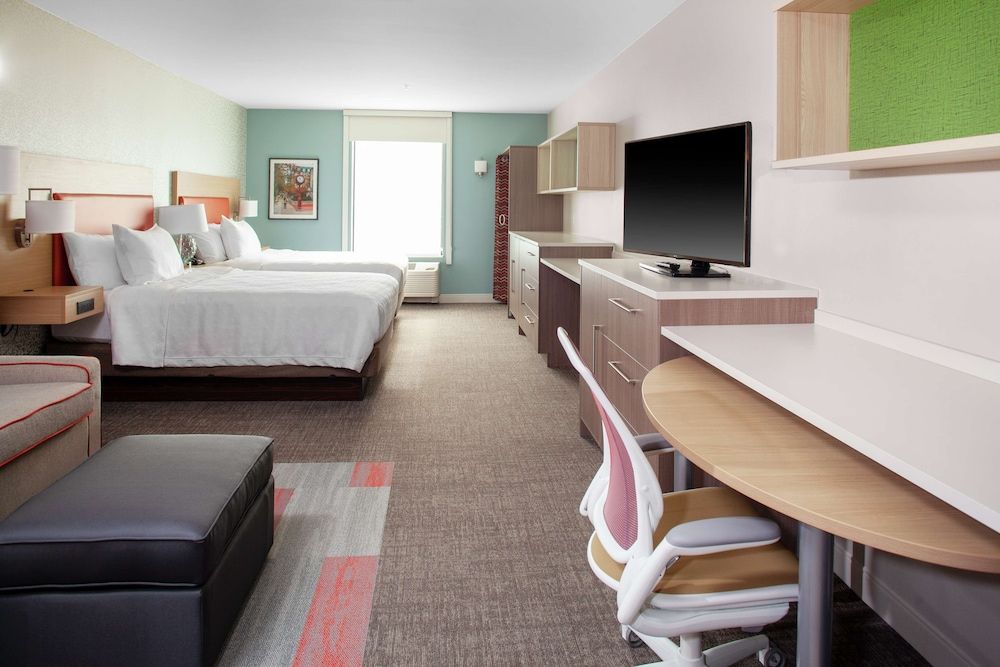 Studio, Multiple Beds, Accessible, Bathtub (2 Queen Beds with Sofa Bed)