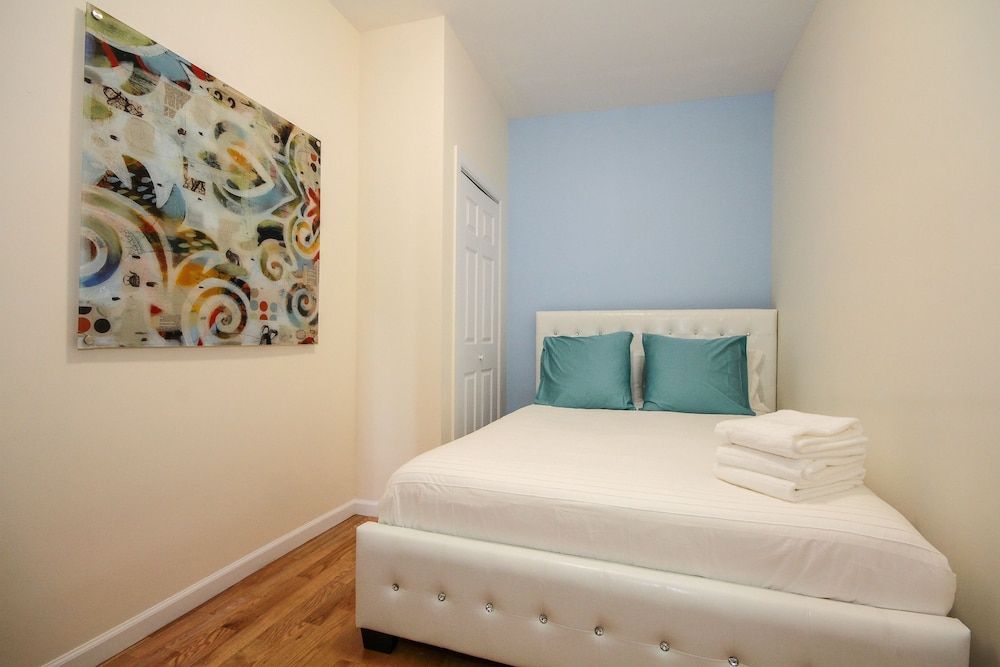 undefined East Village 2 Bedroom Apartments 7