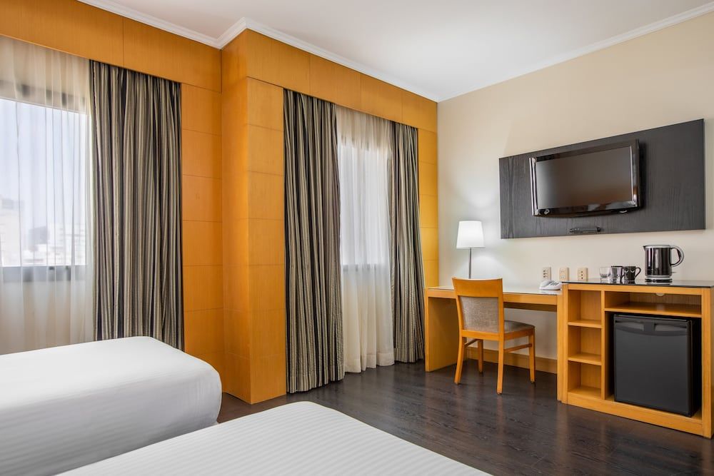 Innside Twin Room