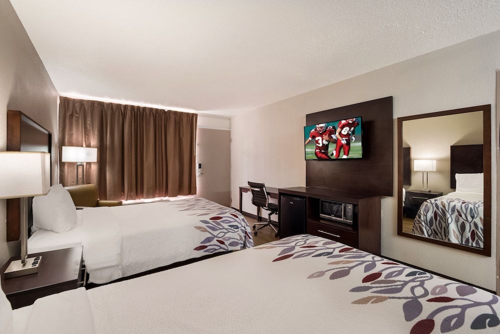 Red Roof Inn Columbia, SC Airport Deluxe Room, 2 Double Beds (Smoke Free) 2