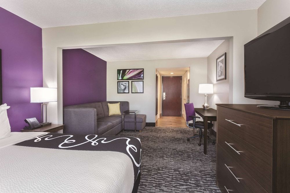 Deluxe Room, 1 King Bed, Non Smoking