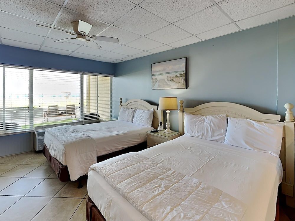 Studio Suite, 2 Double Beds, Patio, Ocean View (Continental #107 - No Pets Allowed)