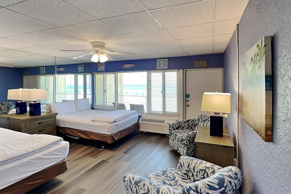 Studio Suite, 2 Double Beds, Balcony, Ocean View (Continental #210 - No Pets Allowed)