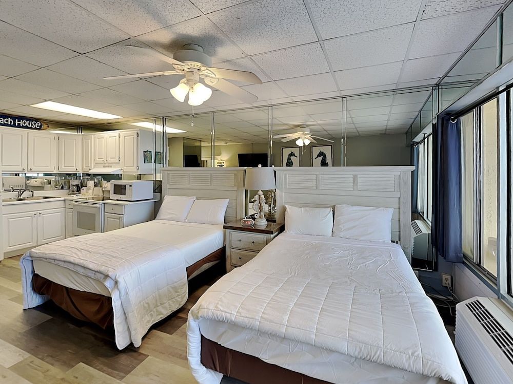 Studio Suite, Multiple Beds, Patio, Ocean View (Continental #104 - No Pets Allowed)
