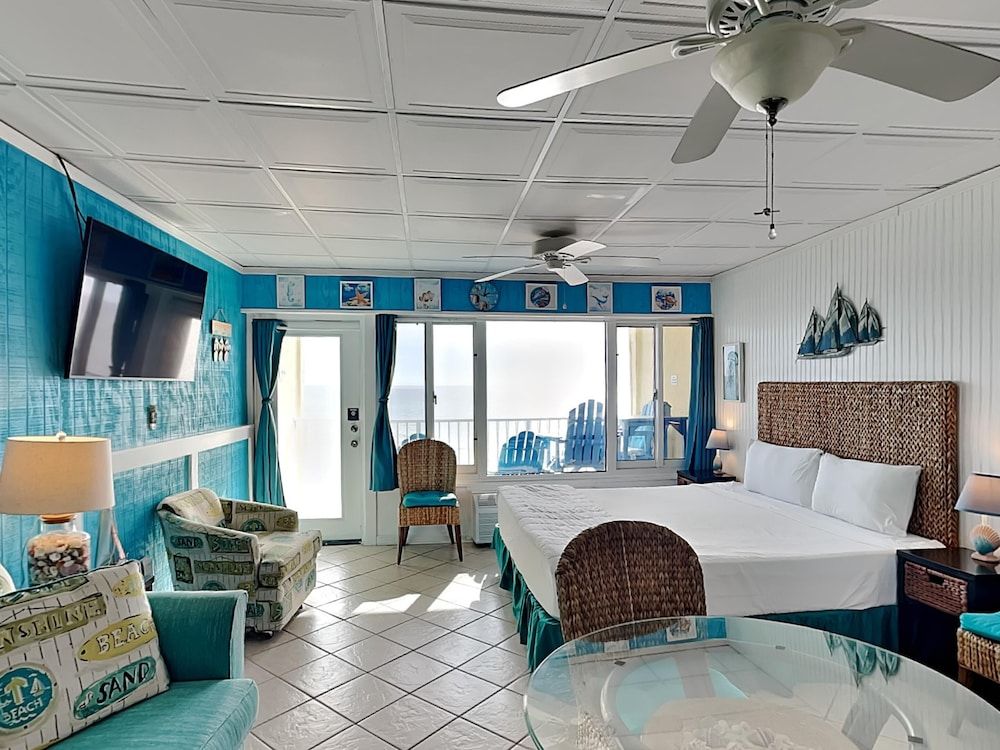 Studio Suite, 1 King Bed with Sofa bed, Balcony, Ocean View (Continental #316 - No Pets Allowed)