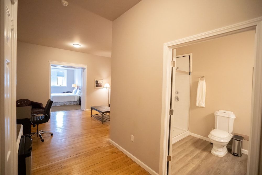 Amsterdam Castle Junior Suite 4