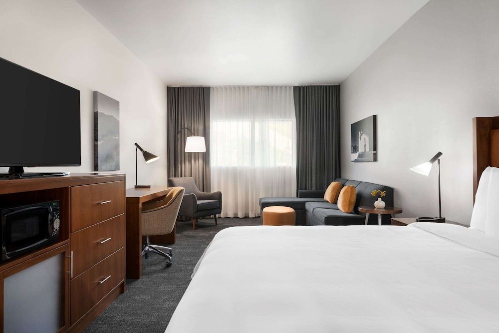 Executive Room, 1 King Bed, Non Smoking