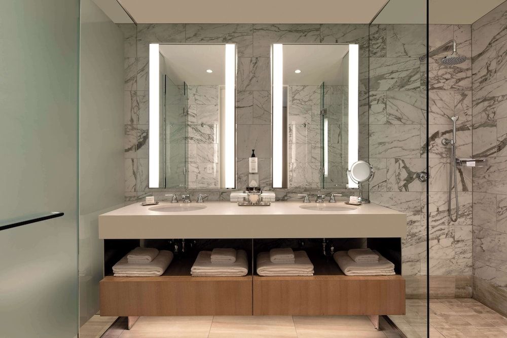 Conrad Washington, DC Deluxe Room, 2 Queen Beds 4