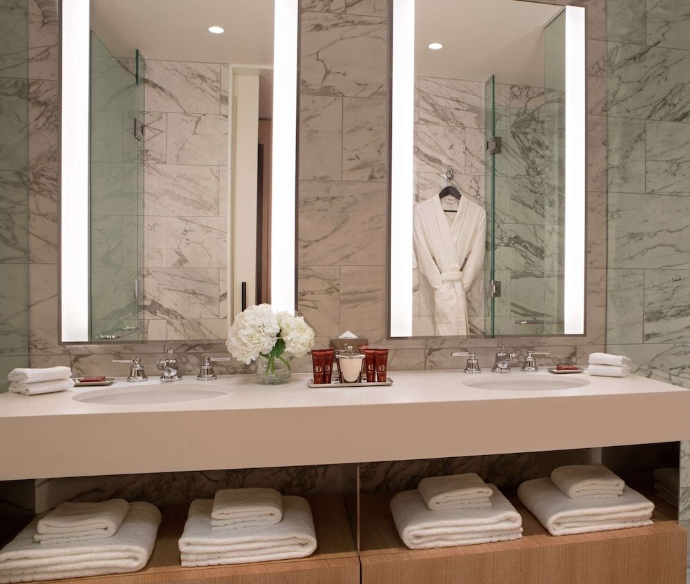 Conrad Washington, DC Deluxe Room, 2 Queen Beds 3