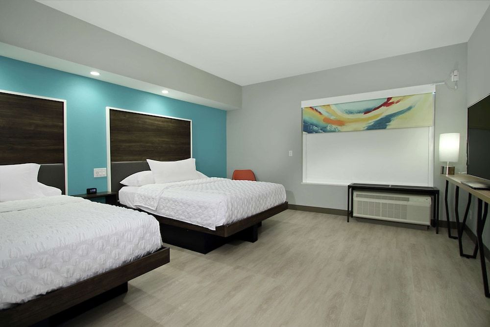 Room, 2 Queen Beds, Accessible (Hearing)