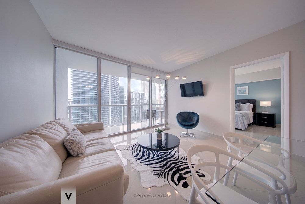 ICON Brickell Suites by Vesper Superior Condo, Non Smoking, Ocean View