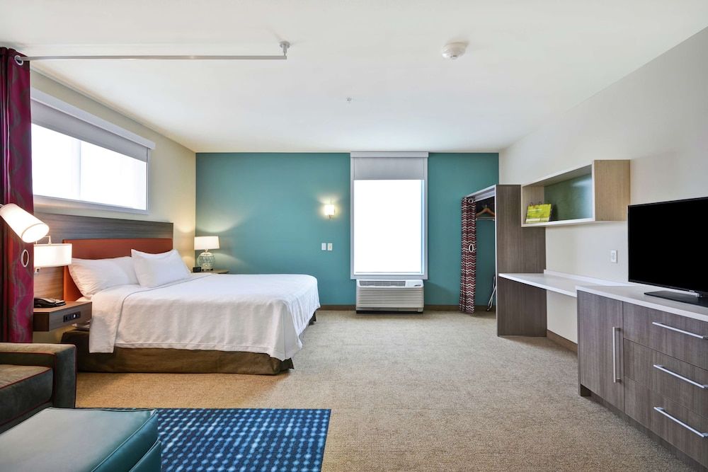 Studio Suite, 1 King Bed with Sofa bed