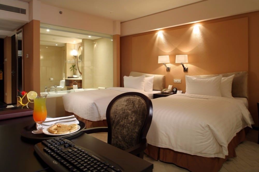 undefined The Lake View Hotel Beijing 2