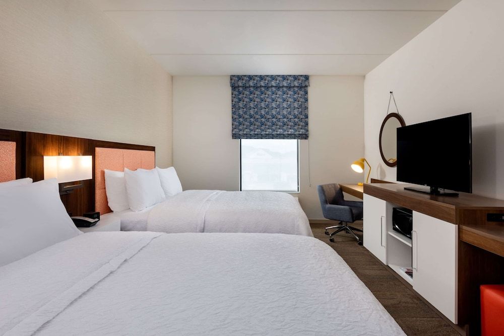 Room, 2 Queen Beds, Accessible (Roll-In Shower)
