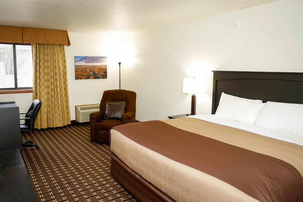 Billings Hotel and Convention Center Deluxe Room 6