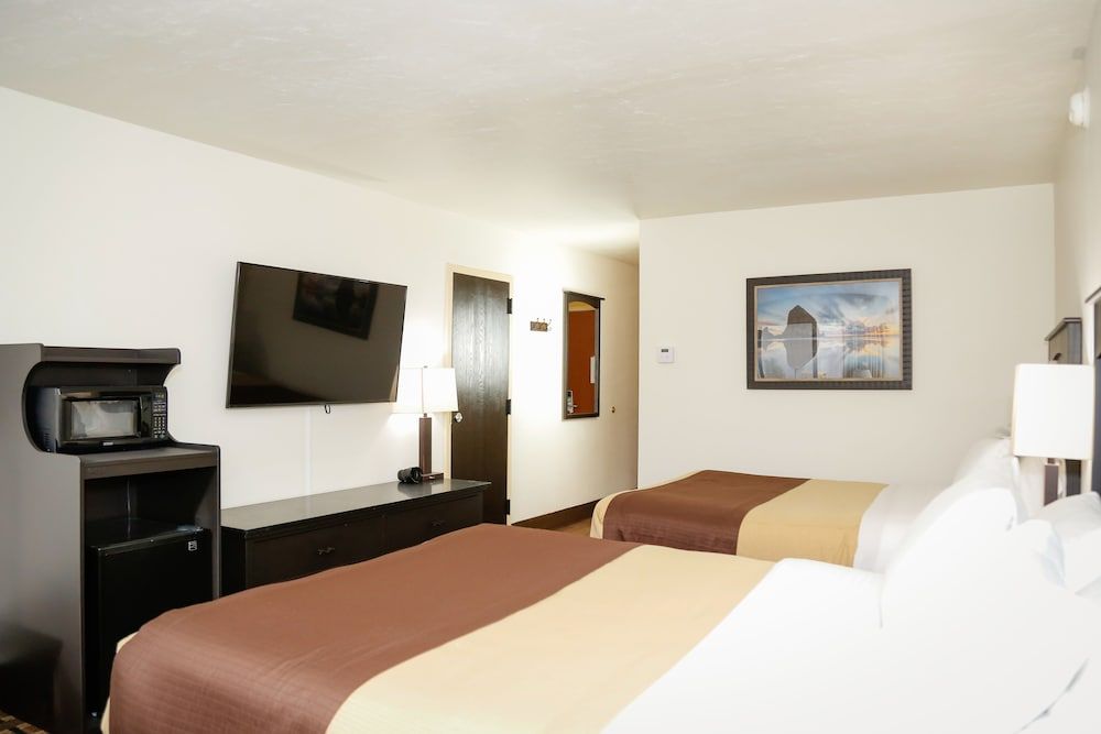 Billings Hotel and Convention Center Standard Room, 2 Queen Beds 2