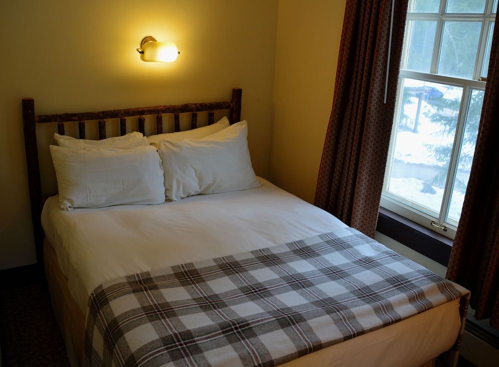 National Park Inn Room, 2 Bedrooms, Private Bathroom 3