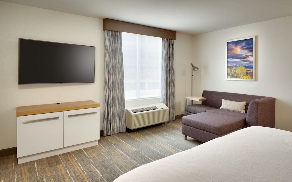 Room, 1 King Bed, Accessible (Hearing)