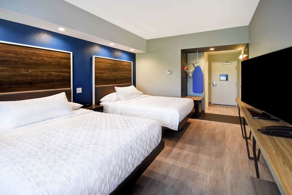 Room, 2 Queen Beds