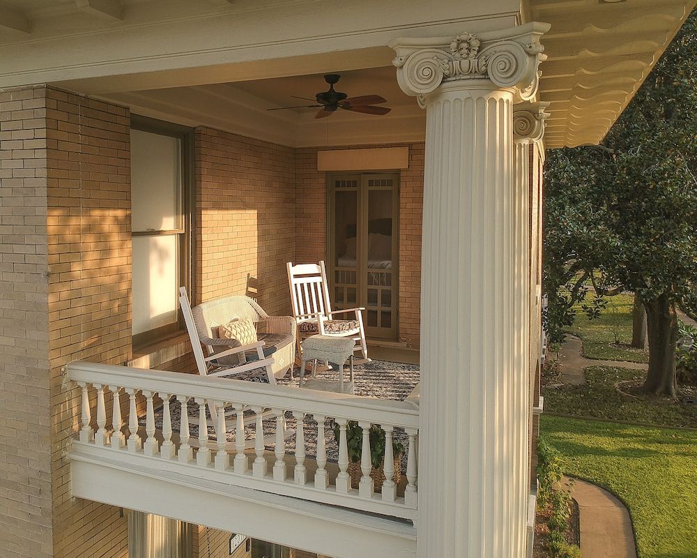 Katy House Bed and Breakfast Room, Private Bathroom (Texas Special) 3