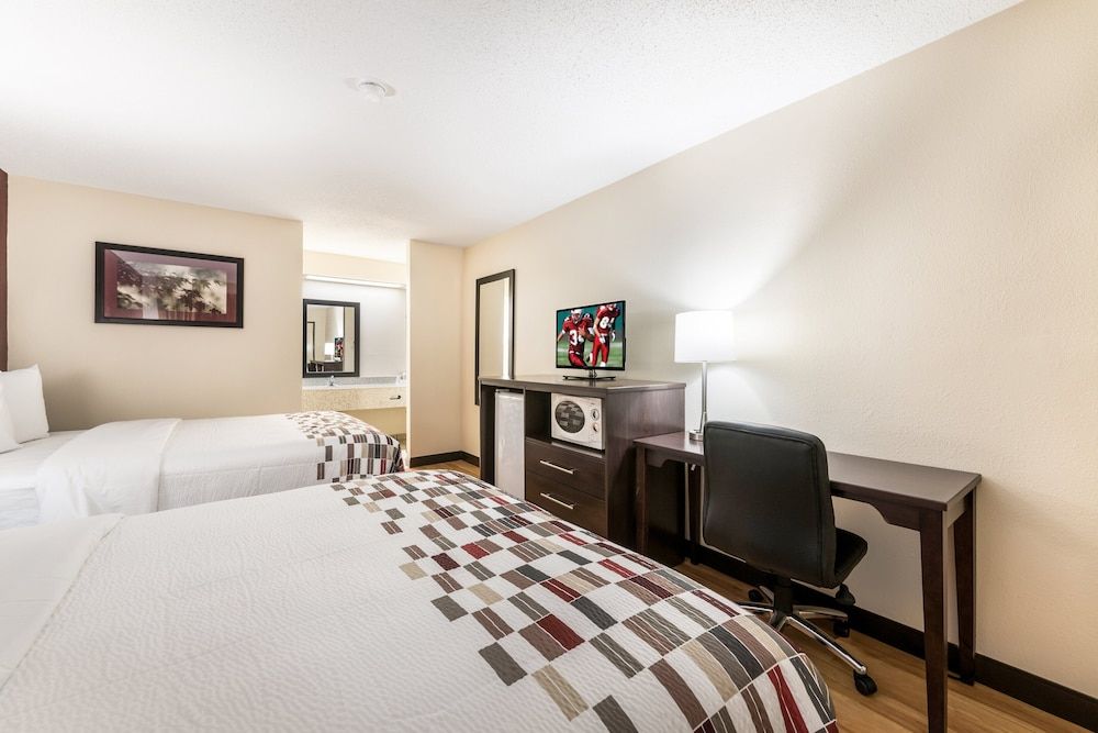 Deluxe Room, 2 Queen Beds, Non Smoking