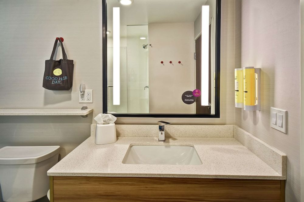 Room, 2 Queen Beds, Accessible (Hearing)