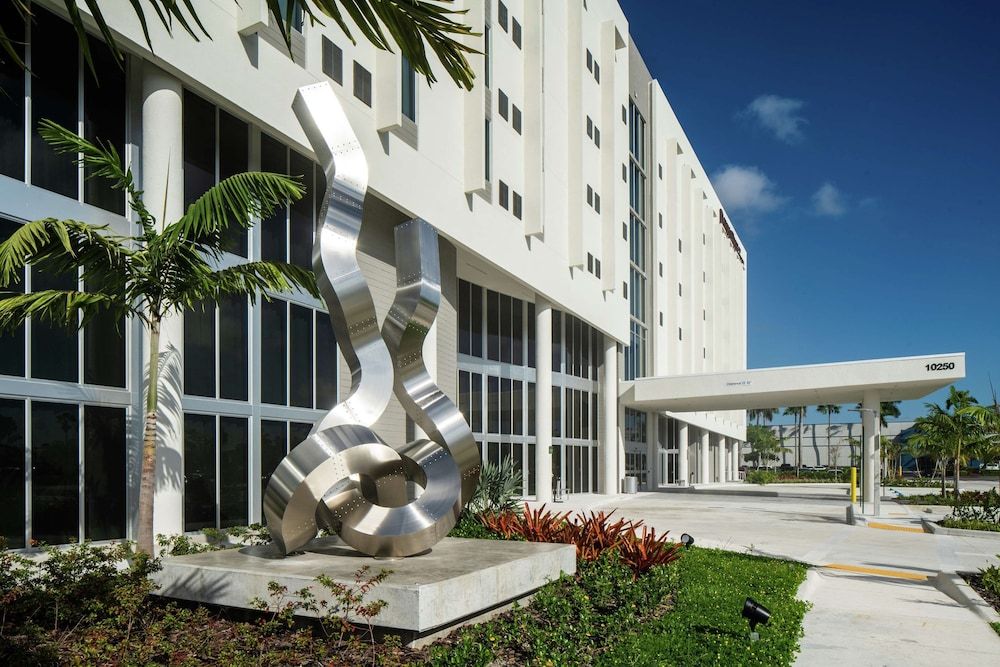 undefined DoubleTree by Hilton Miami - Doral, FL 2