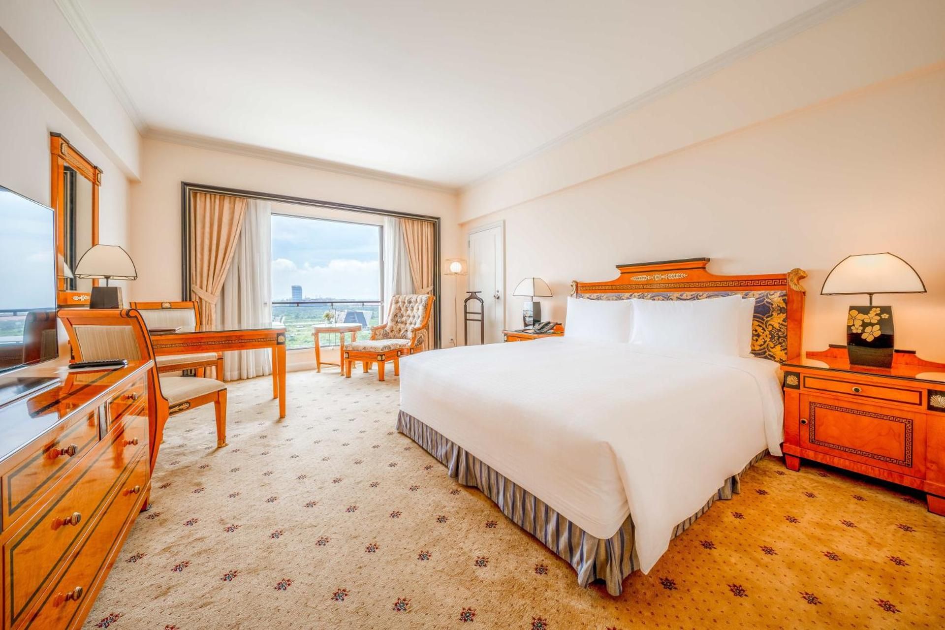 undefined Lotte Hotel Saigon 6