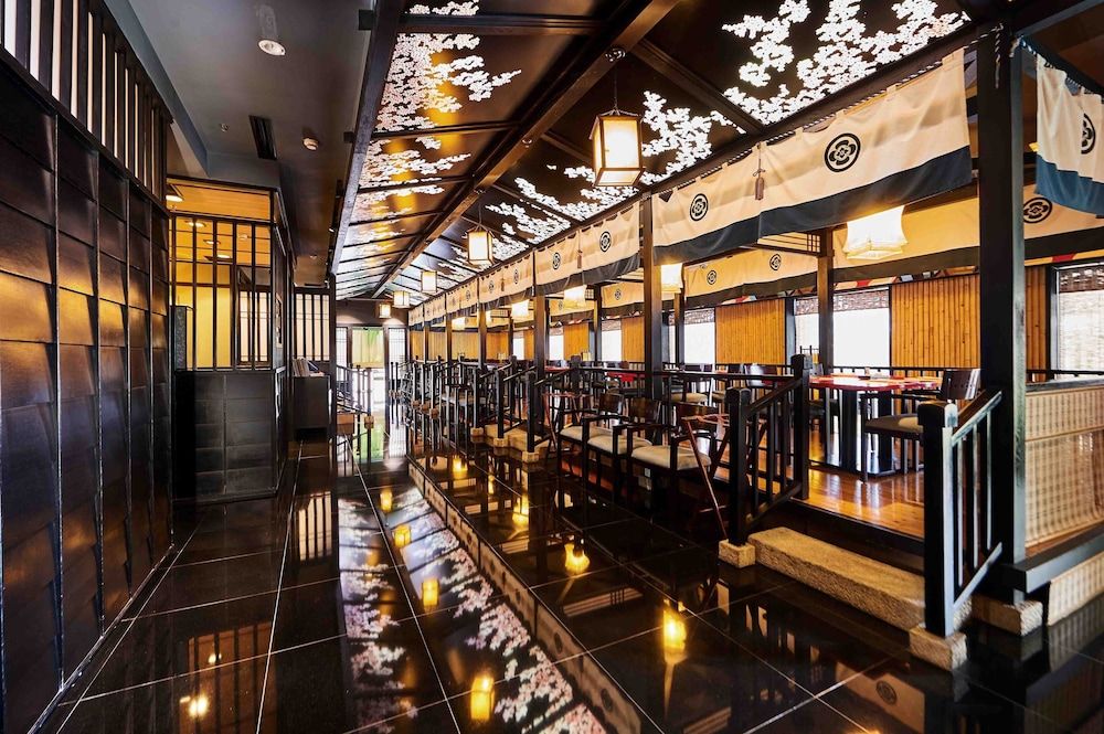 undefined Lotte Hotel Saigon 7